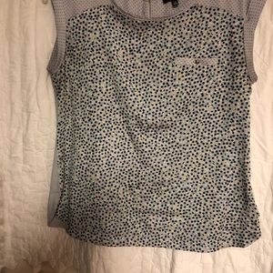 Sleeveless blouse